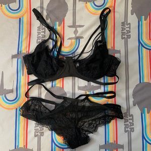 Pink Lipstick Black Lace Lingerie Bra Set